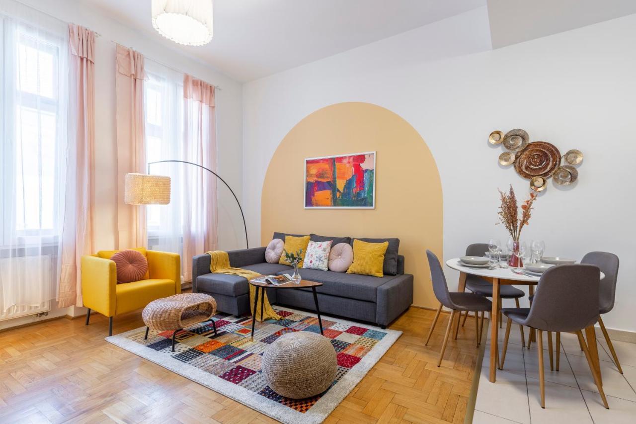 Cozy Home By Bella In The Heart Of Budapest Exteriör bild